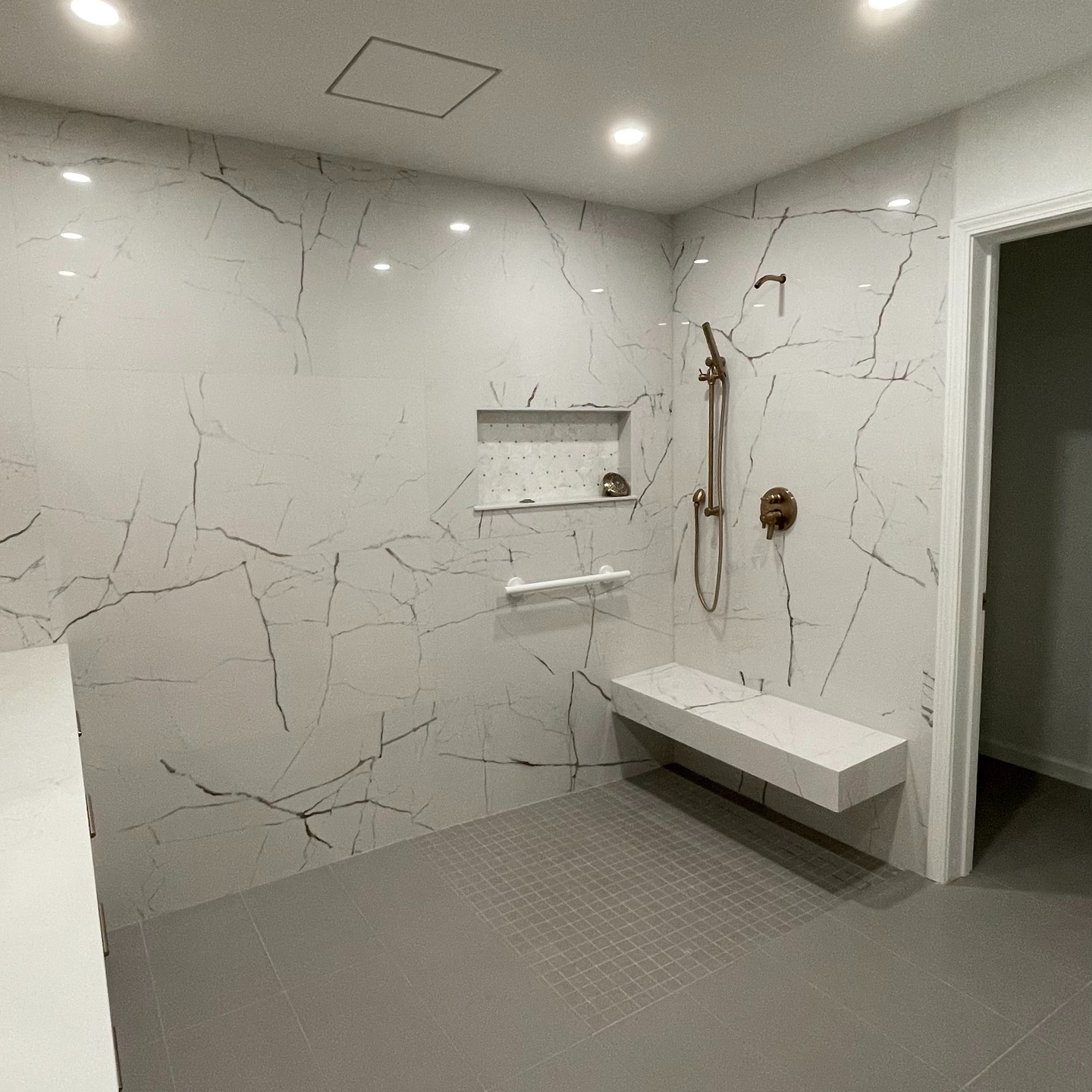 Large-format tile project photo 3